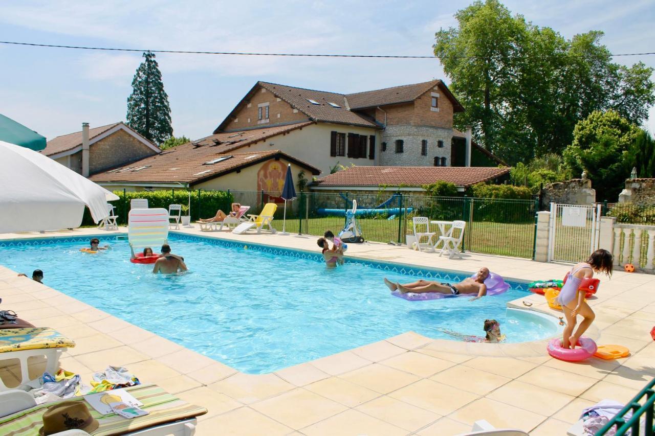Le Logis Des Quatre Puits Bed & Breakfast Neuvicq-Montguyon Exterior photo